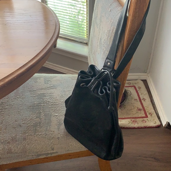 Fossil Leather Shoulder Drawstring Bucket Bag - Picture 9 of 11